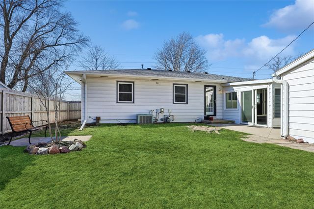 202 S Dakota Avenue, Ames, IA 50014