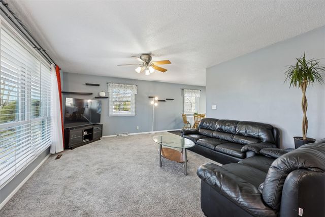 202 S Dakota Avenue, Ames, IA 50014