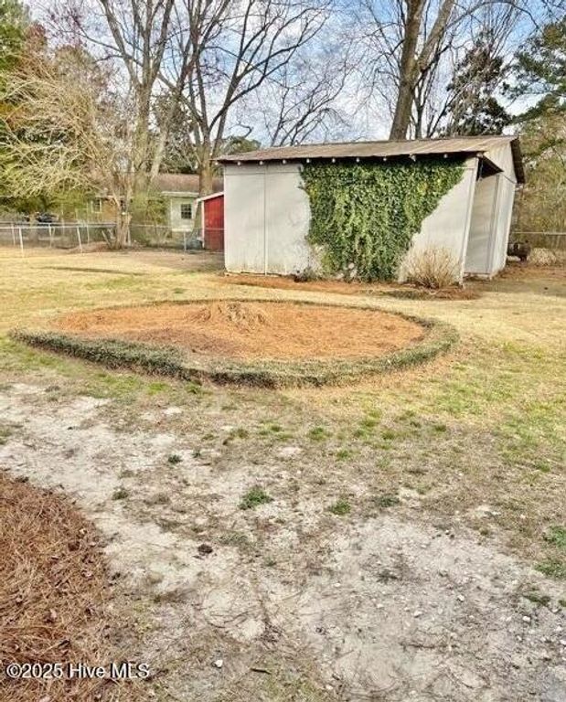 Image 10 of property listing at 211 Nichols Drive, Greenville, NC 27858