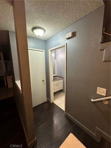 165 Racquet Club Expressway, Compton, CA 90220