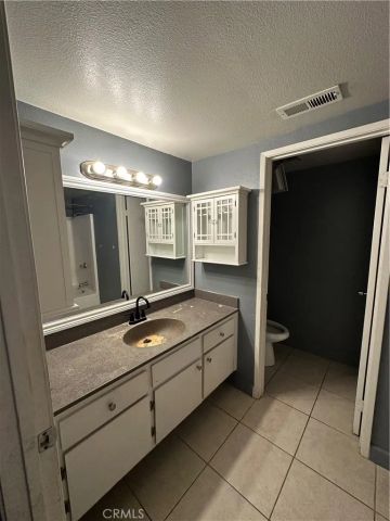 165 Racquet Club Drive, Compton, CA 90220