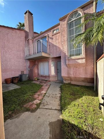 165 Racquet Club Expressway, Compton, CA 90220