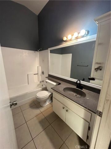 165 Racquet Club Drive, Compton, CA 90220