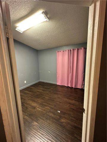 165 Racquet Club Drive, Compton, CA 90220