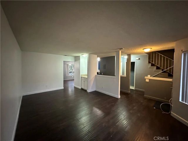 165 Racquet Club Expressway, Compton, CA 90220