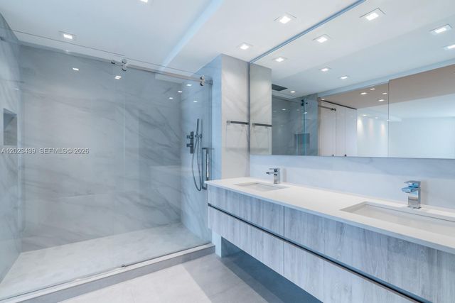 6301 Collins Ave 2502, Miami Beach, FL 33141