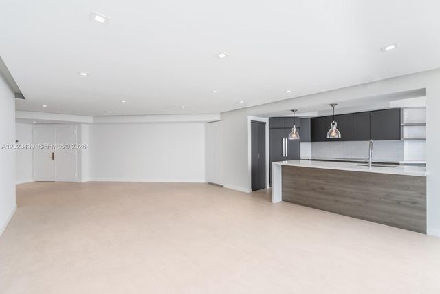 6301 Collins Ave 2502, Miami Beach, FL 33141