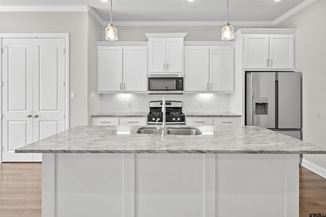11479 Lindsey Garden, Tyler, TX 75709