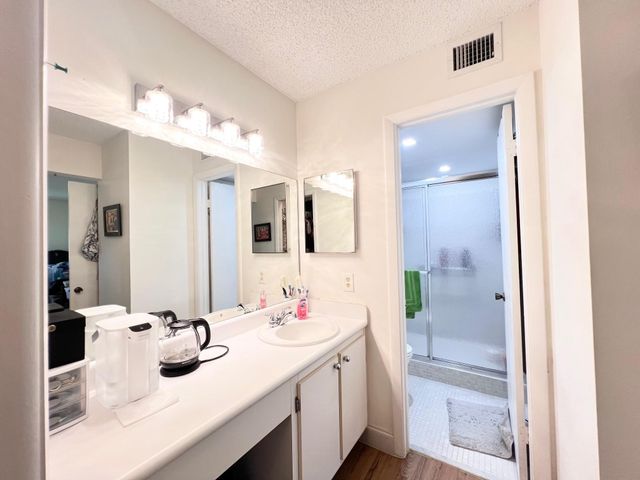9999 N Belfort Cir 101, Tamarac, FL 33321