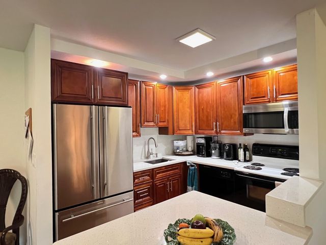 9999 N Belfort Cir 101, Tamarac, FL 33321