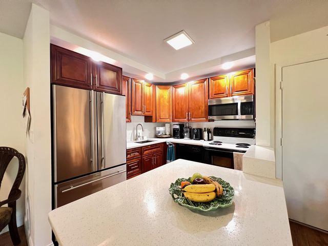 9999 N Belfort Cir 101, Tamarac, FL 33321