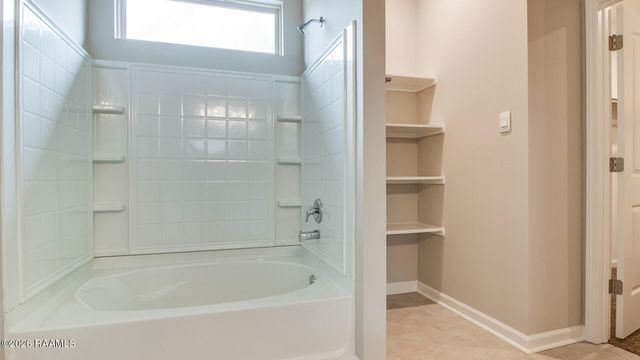 657 Griffiths Court, Breaux Bridge, LA 70517