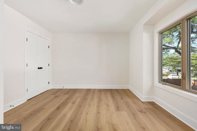 401 CRESTWOOD SW, Leesburg, VA 20175