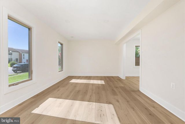 401 CRESTWOOD SW, Leesburg, VA 20175
