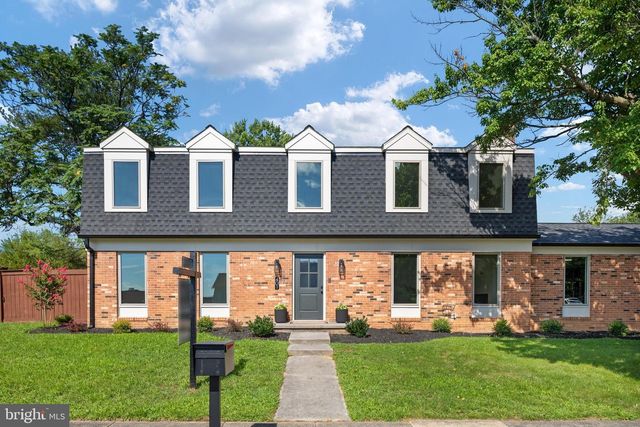 401 CRESTWOOD SW, Leesburg, VA 20175