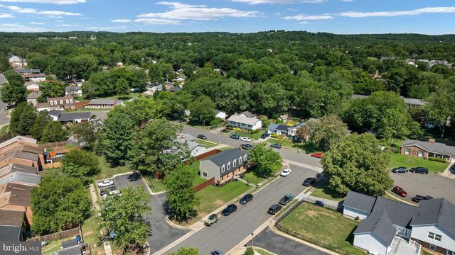 401 CRESTWOOD SW, Leesburg, VA 20175