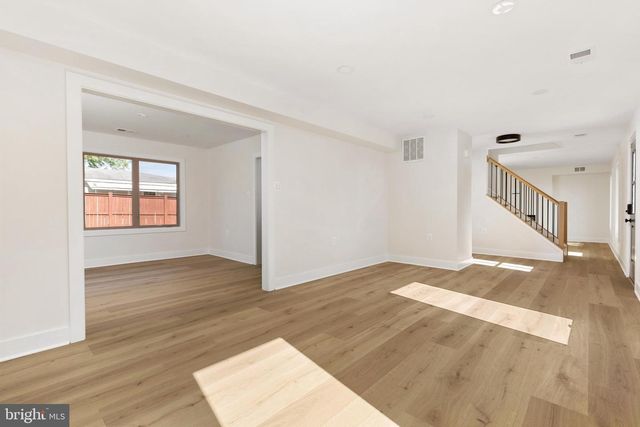 401 CRESTWOOD SW, Leesburg, VA 20175
