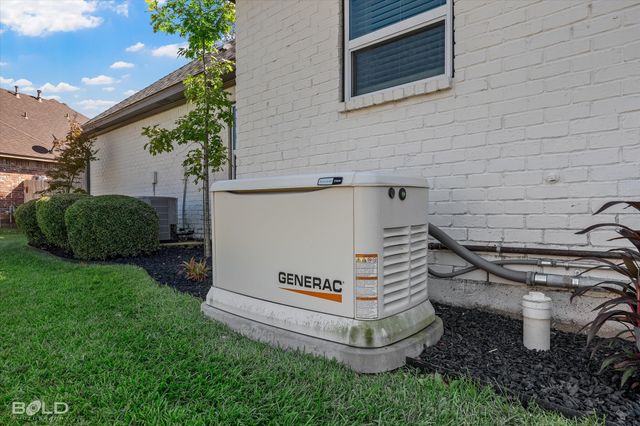 445 Dogwood South Lane, Haughton, LA 71037