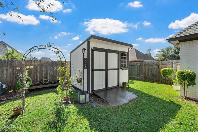 445 Dogwood South Lane, Haughton, LA 71037