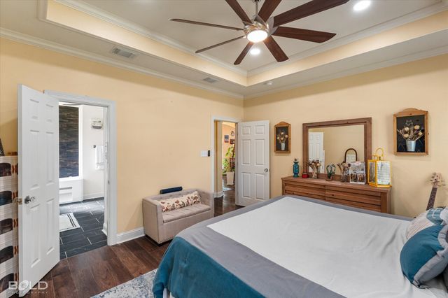 445 Dogwood South Lane, Haughton, LA 71037