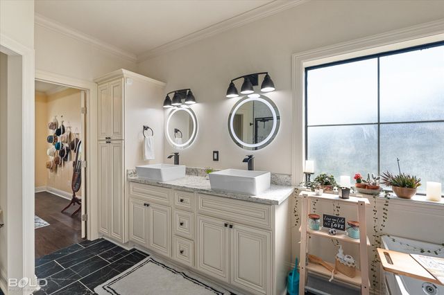 445 Dogwood South Lane, Haughton, LA 71037