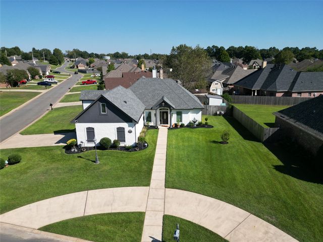 445 Dogwood South Lane, Haughton, LA 71037