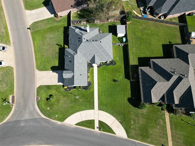 445 Dogwood South Lane, Haughton, LA 71037