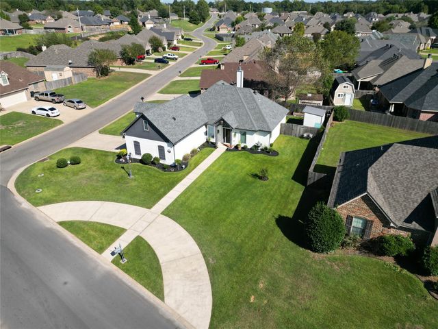 445 Dogwood South Lane, Haughton, LA 71037