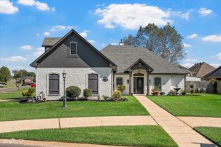 445 Dogwood South Lane, Haughton, LA 71037