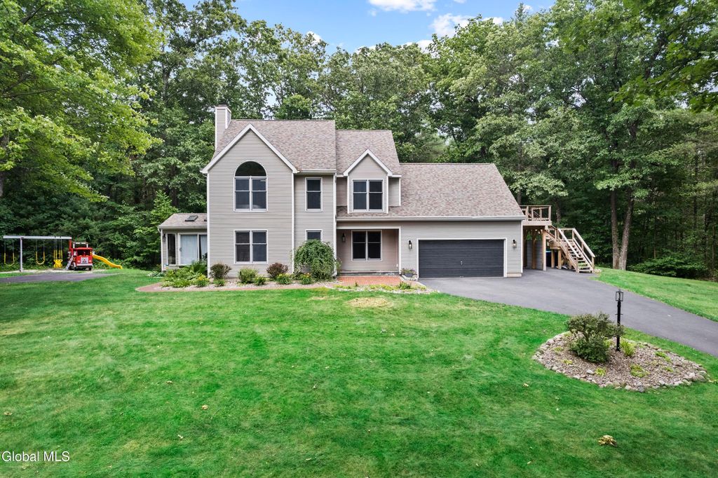 12 Bog Meadow Run, Saratoga, NY 12866
