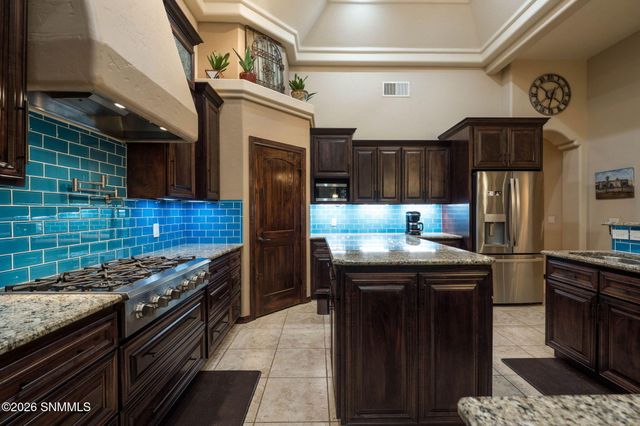1232 Titania Court, Las Cruces, NM 88007