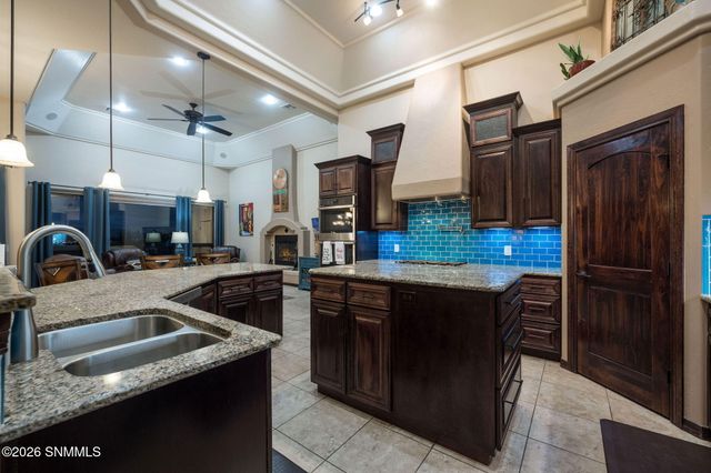 1232 Titania Court, Las Cruces, NM 88007