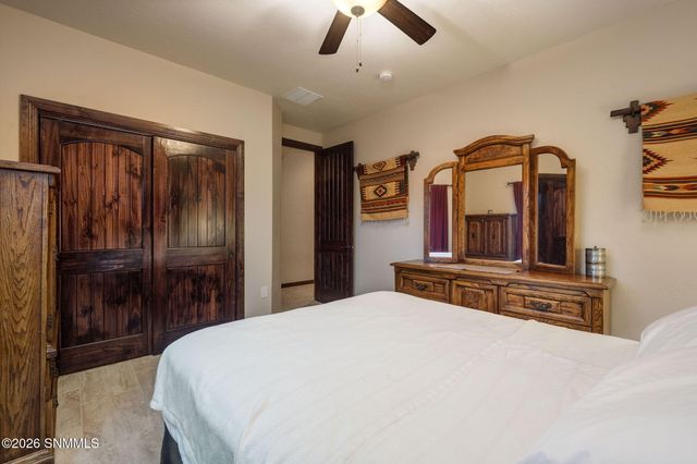1232 Titania Court, Las Cruces, NM 88007