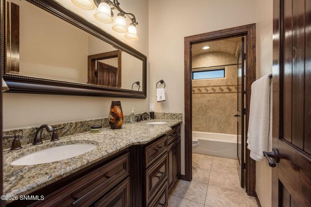 1232 Titania Court, Las Cruces, NM 88007
