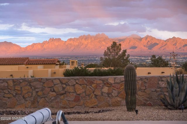 1232 Titania Court, Las Cruces, NM 88007