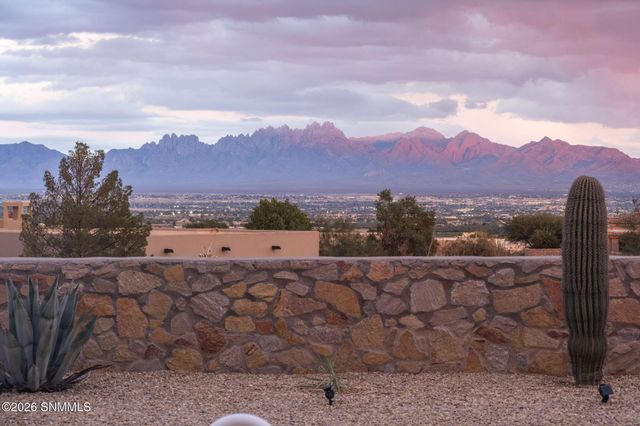 1232 Titania Court, Las Cruces, NM 88007