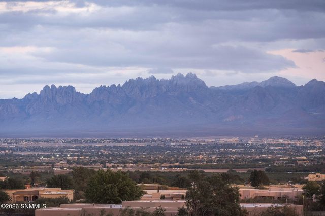 1232 Titania Court, Las Cruces, NM 88007