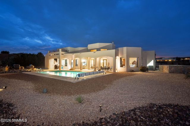 1232 Titania Court, Las Cruces, NM 88007