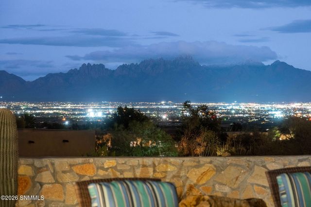1232 Titania Court, Las Cruces, NM 88007