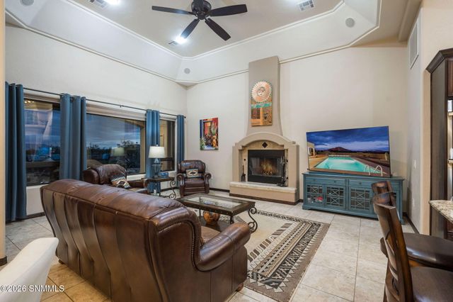 1232 Titania Court, Las Cruces, NM 88007