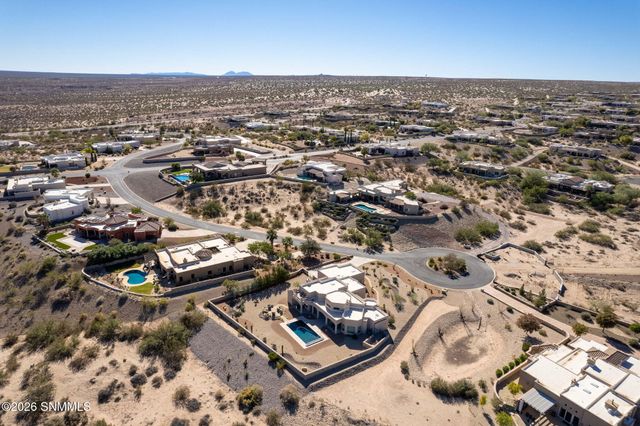1232 Titania Court, Las Cruces, NM 88007