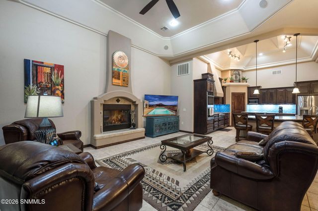 1232 Titania Court, Las Cruces, NM 88007
