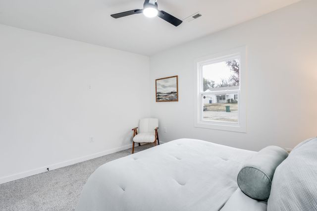 619 N Battin Ave, Wichita, KS 67208