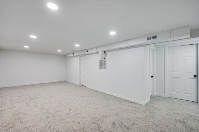 619 N Battin Ave, Wichita, KS 67208