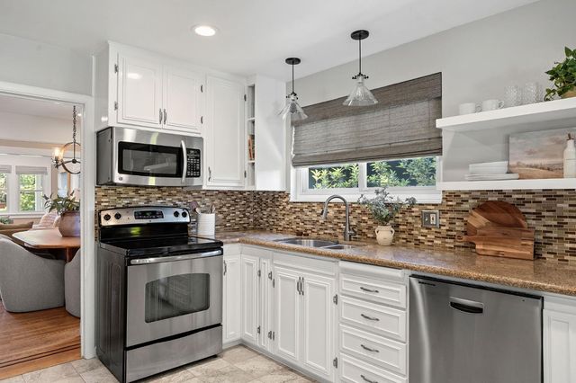 836 52nd St, Sacramento, CA 95819