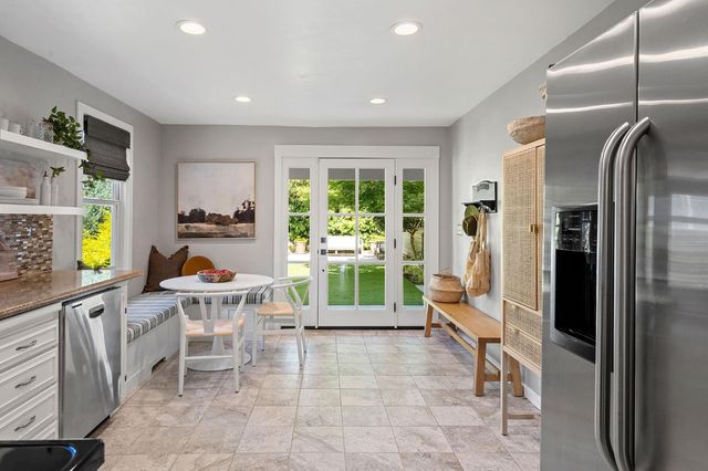 836 52nd St, Sacramento, CA 95819
