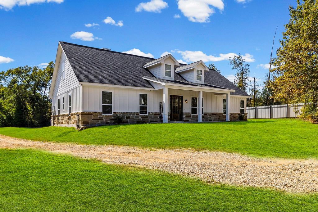 440 Fm 223, Shepherd, TX 77371