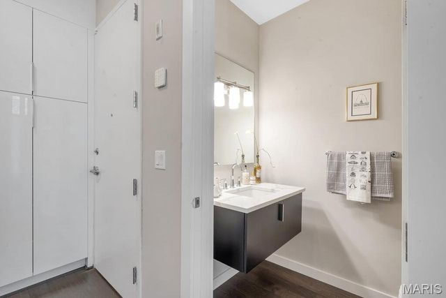 4101 Laclede Avenue 108, St Louis, MO 63108