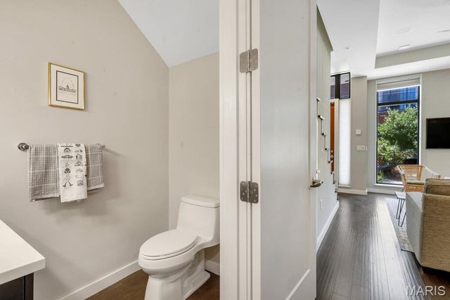 4101 Laclede Avenue 108, St Louis, MO 63108