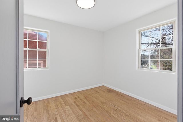 5722 CHILLUM PL NE, Washington, DC 20011